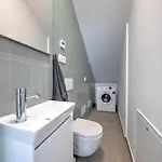 Nyaraló New Luxurious House With Rooftop Terrace And Pool *