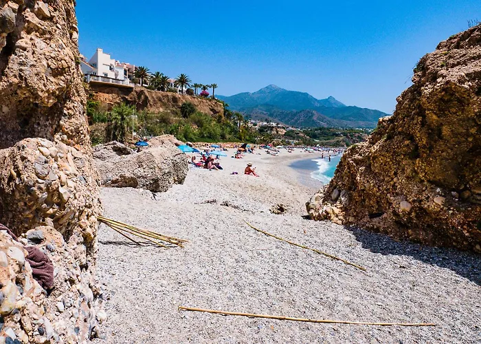 New Luxurious House With Rooftop Terrace And Pool Holiday home