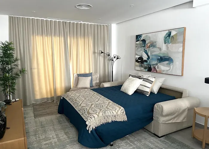 Holiday home New Luxurious House With Rooftop Terrace And Pool