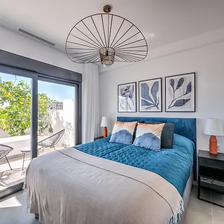 New Luxurious House With Rooftop Terrace And Pool *