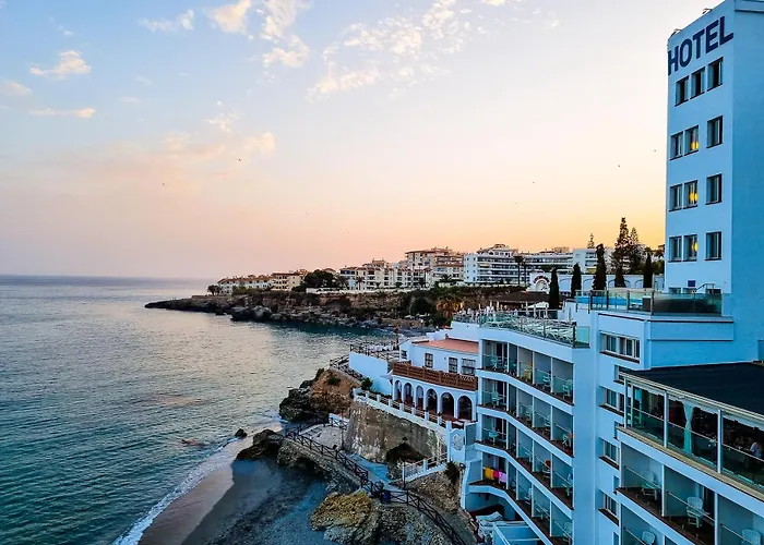 Holiday home New Luxurious House With Rooftop Terrace And Pool *