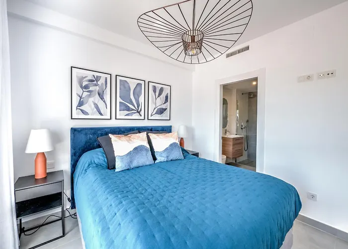 New Luxurious House With Rooftop Terrace And Pool Semesterbostad