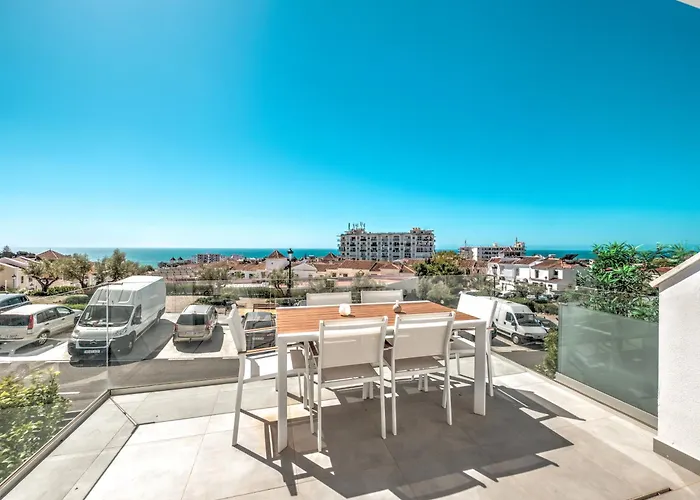 New Luxurious House With Rooftop Terrace And Pool * Nerja