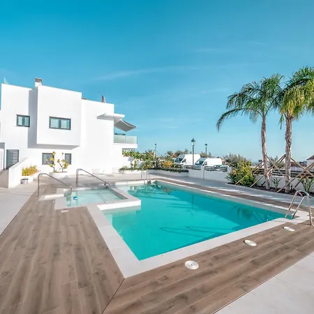 Сasa de vacaciones New Luxurious House With Rooftop Terrace And Pool